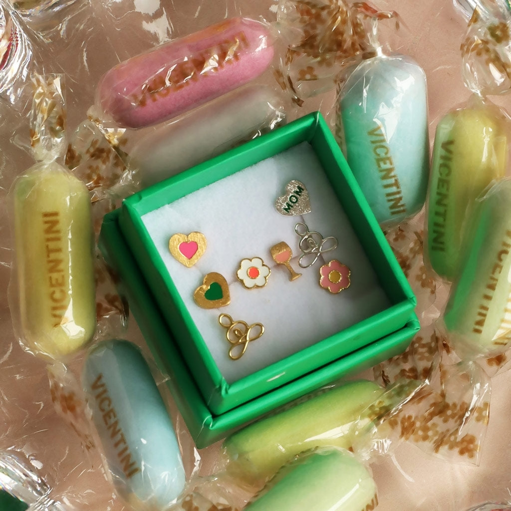 LULU Copenhagen Anemone örhÀnge 1 st guldplÀterad Ear stud, 1 pcs Yellow-Pink