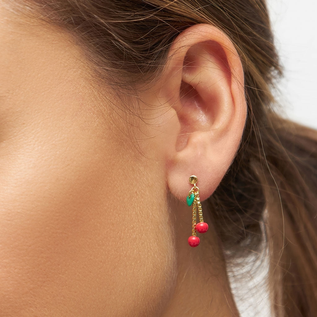 LULU Copenhagen Cherry örhÀnge 1 st Ear stud, 1 pcs Rubinröd
