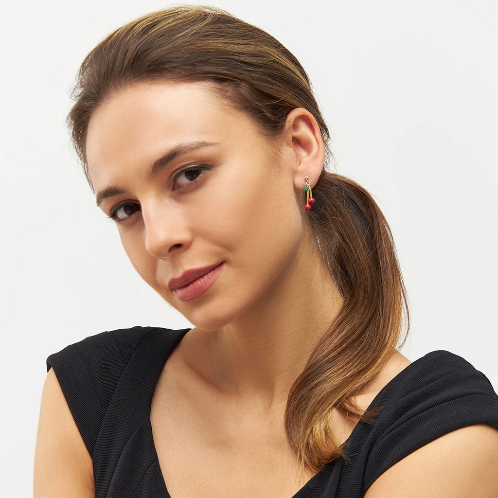 LULU Copenhagen Cherry örhÀnge 1 st Ear stud, 1 pcs Rubinröd