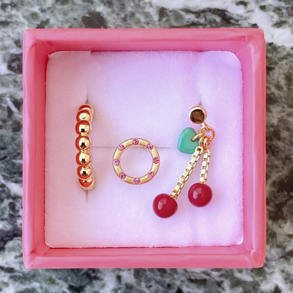 LULU Copenhagen Cherry örhÀnge 1 st Ear stud, 1 pcs Rubinröd