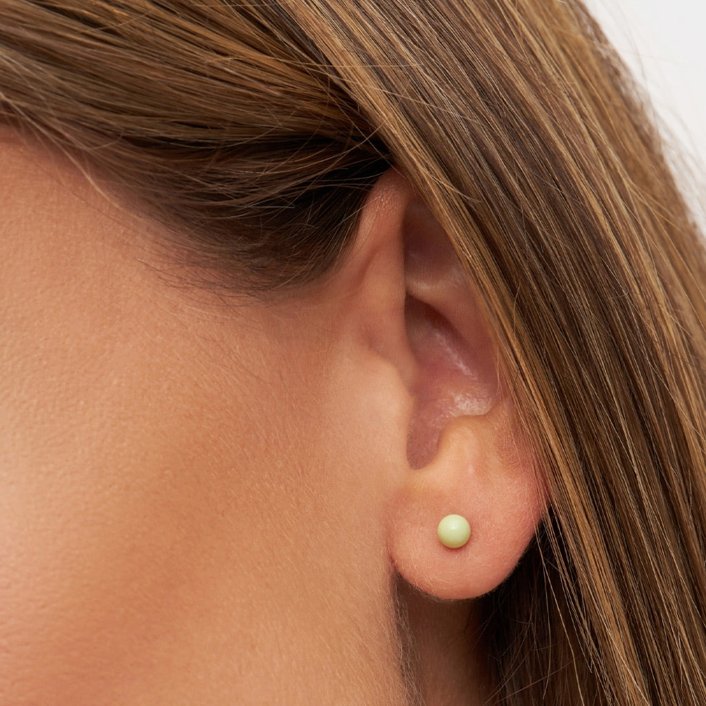LULU Copenhagen Color Ball Medium örhänge 1 st Ear stud, 1 pcs Silk Light Green