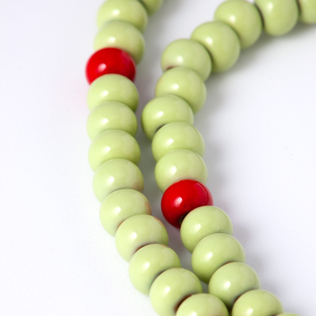 LULU Copenhagen Color Ball Halsband kort Necklaces Silk Light Green/Passion Red
