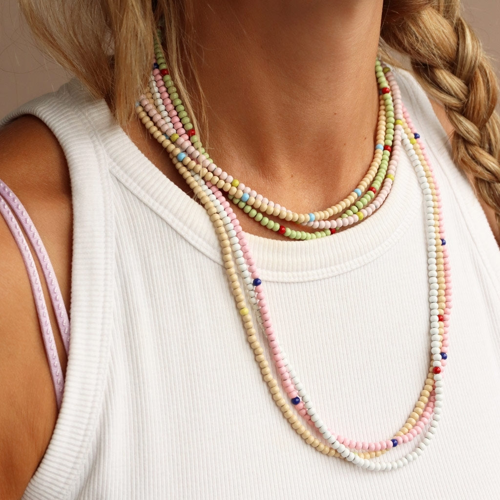 LULU Copenhagen Color Ball Halsband kort Necklaces Silke Light Pink/ Lime