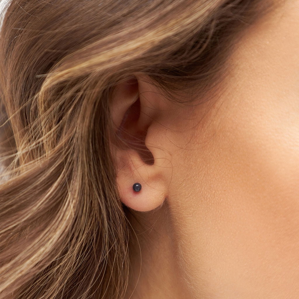 LULU Copenhagen Color Ball örhÀnge 1 st Ear stud, 1 pcs Inkwell