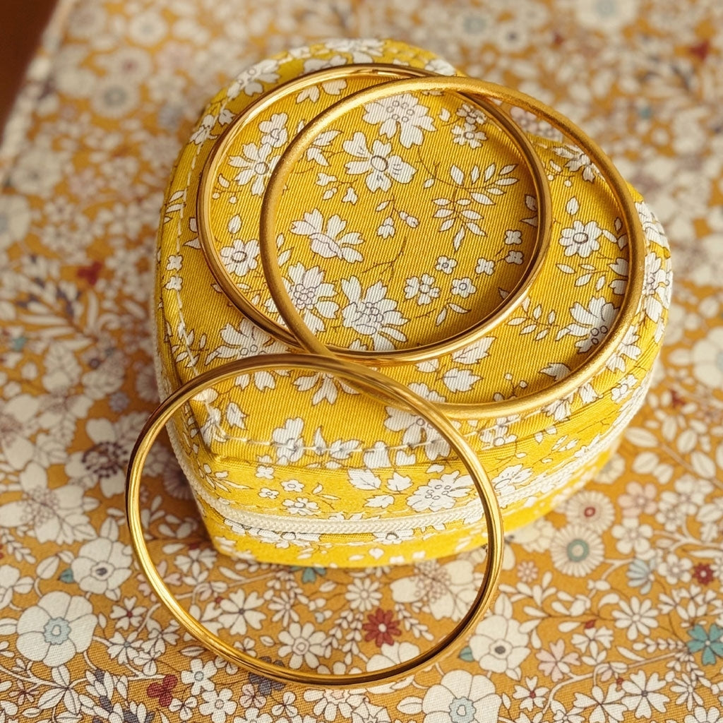 LULU Copenhagen Color Bangle skinande Bracelets GuldplÀterad