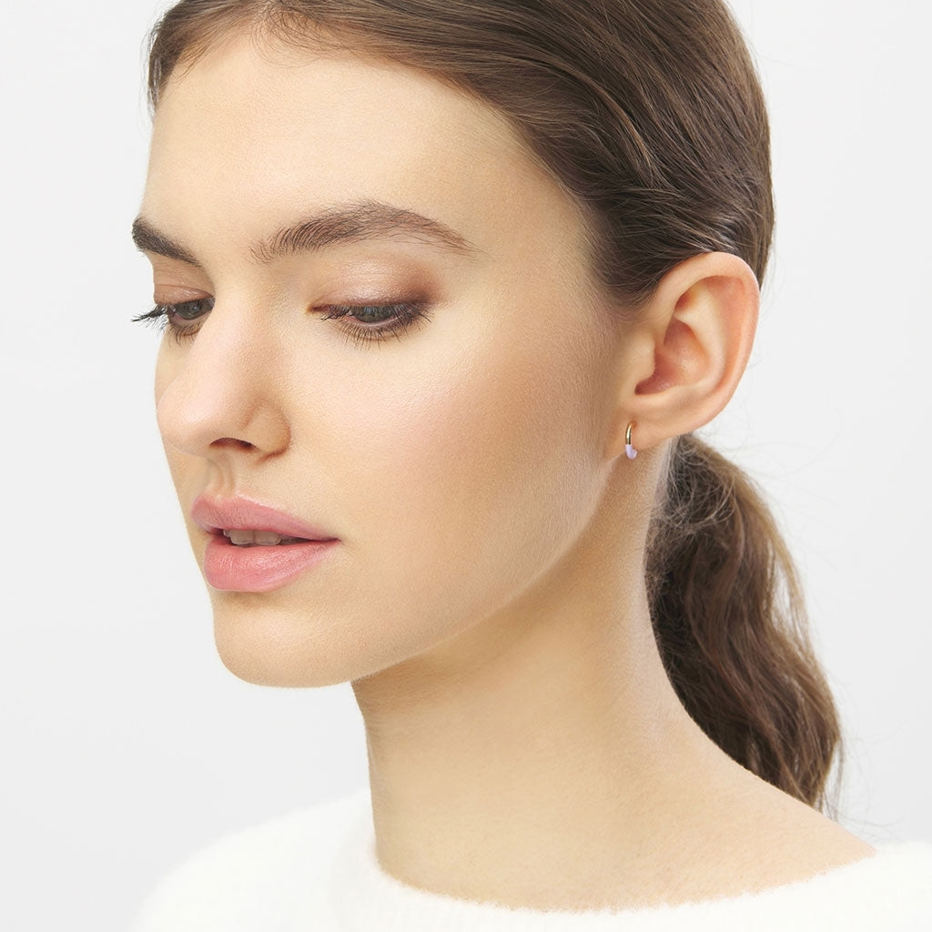 LULU Copenhagen Color Hoop Half Dip 1 st guldplÀterad Hoops Lila