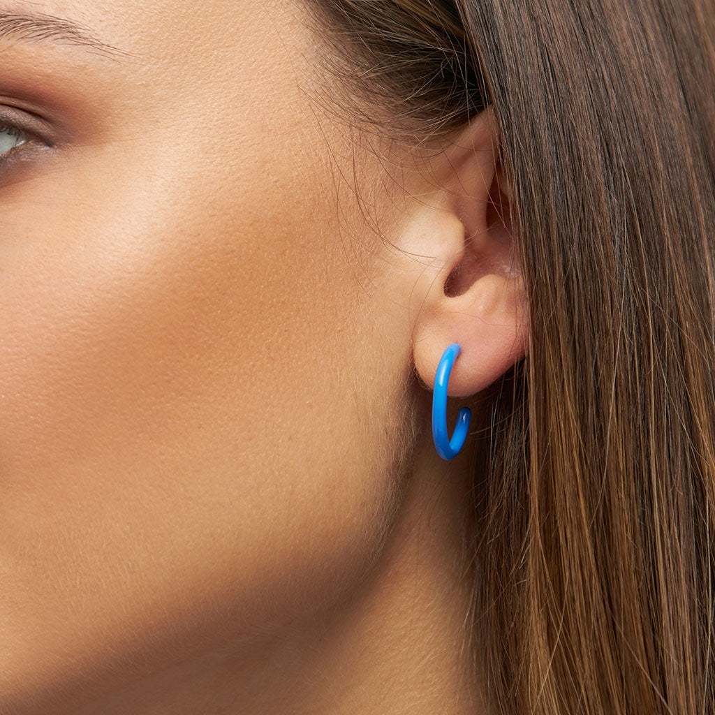 LULU Copenhagen Color Hoops Medium par Hoops Blå