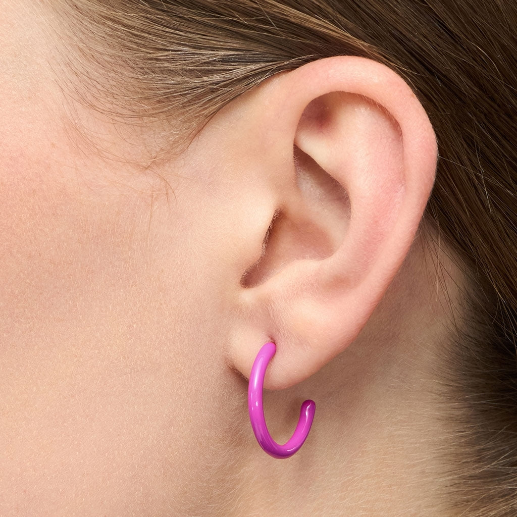 LULU Copenhagen Color Hoops Medium par Hoops Electric Fuchsia Pink