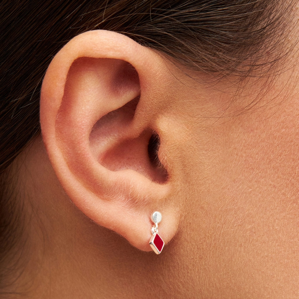 LULU Copenhagen Confetti Dangling örhänge 1 st silverpläterad Ear stud, 1 pcs Passion Red