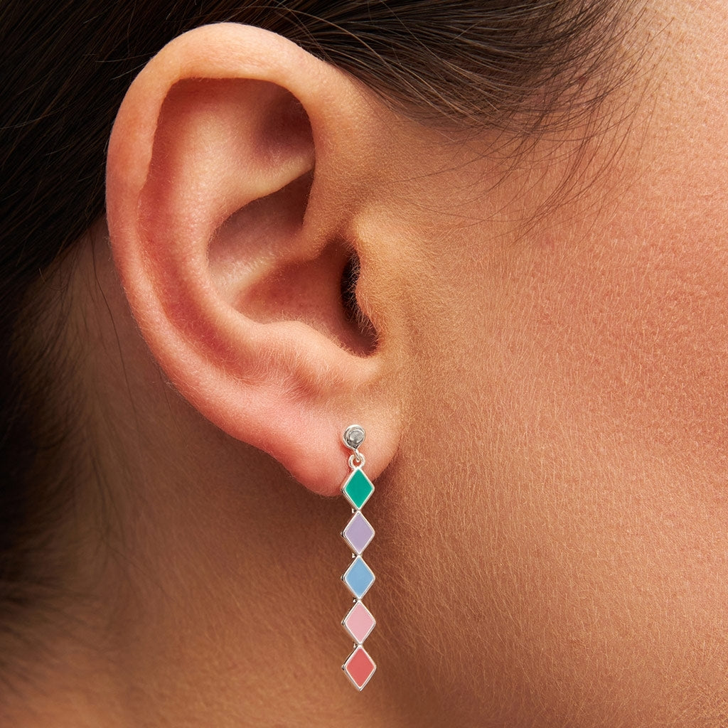 LULU Copenhagen Confetti Long örhänge 1 st silverpläterad Ear stud, 1 pcs Mångfärgad