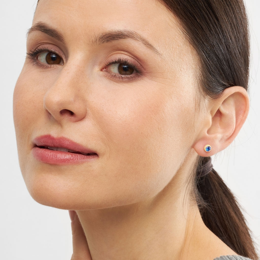 LULU Copenhagen Gala Crystal Round örhänge 1 st Ear stud, 1 pcs Sapphire/Soft Yellow