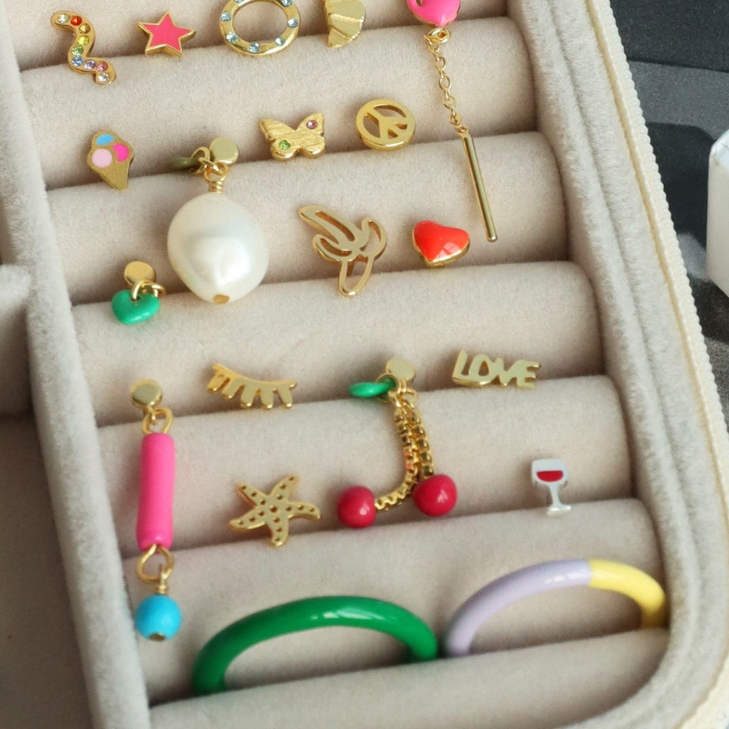 LULU Copenhagen Love U Dangling örhÀnge 1 st Ear stud, 1 pcs