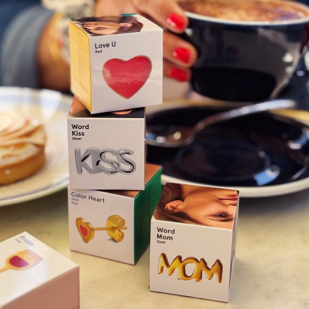 LULU Copenhagen Love U örhÀnge 1 st Ear stud, 1 pcs Röd