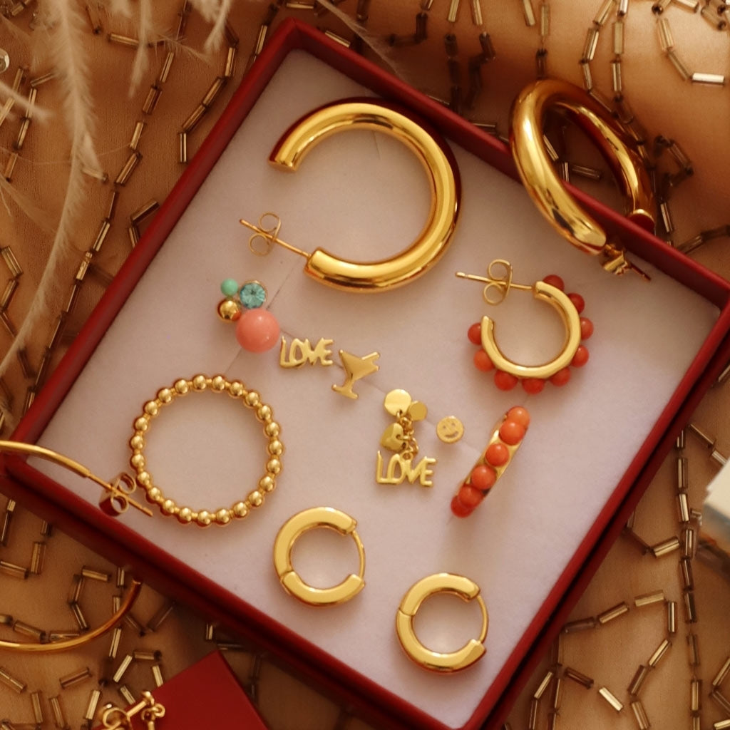 LULU Copenhagen Non Hoops Chunky Medium par skinande Hoops GuldplÀterad