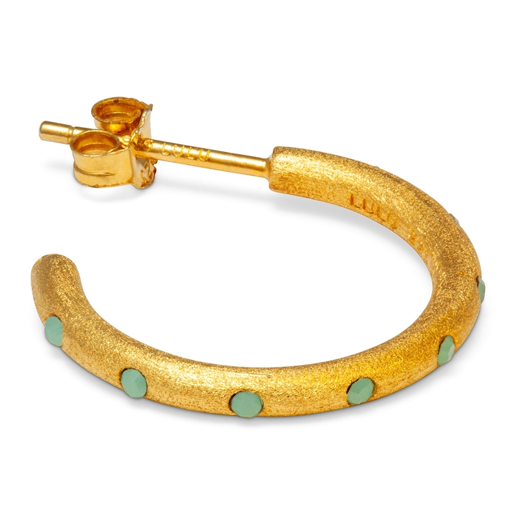 LULU Copenhagen OMG Hoops Medium par guldplÀterad Hoops Ljusgrön