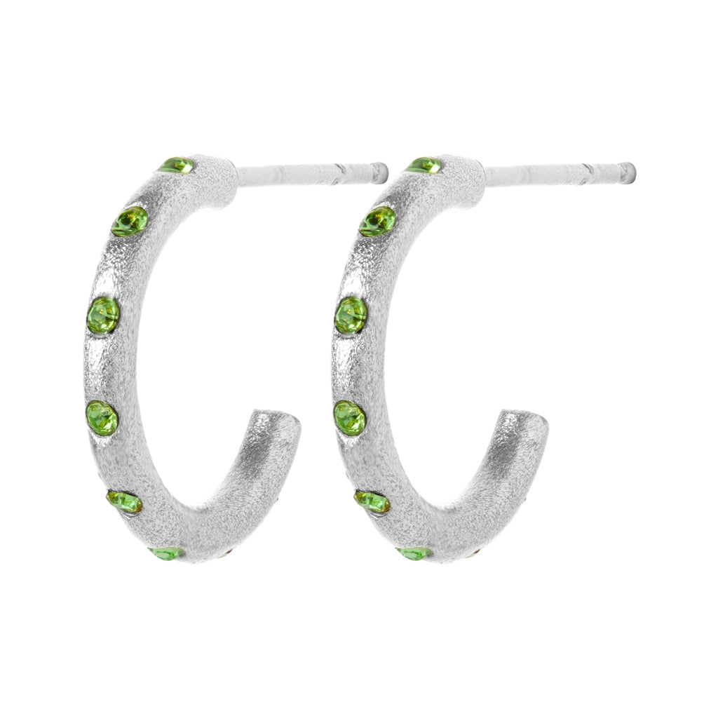 LULU Copenhagen OMG Hoops Small par silverpläterad Hoops Crystal Green