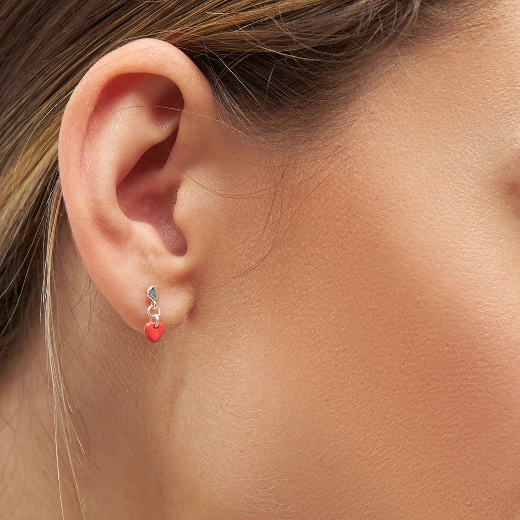 LULU Copenhagen Love U Dangling örhänge 1 st Ear stud, 1 pcs Läppstift röd