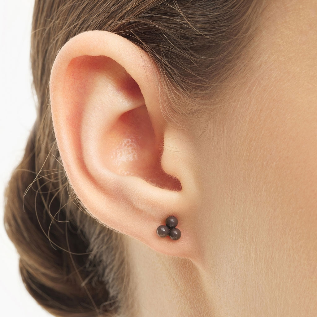 LULU Copenhagen Trio örhÀnge 1 st Ear stud, 1 pcs Cocoa Powder