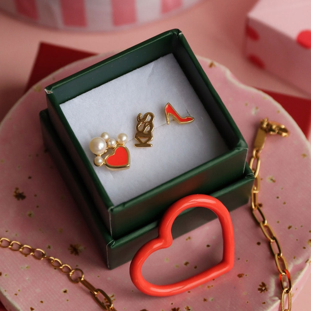 LULU Copenhagen Word Kiss örhänge 1 st Ear stud, 1 pcs Guldpläterad