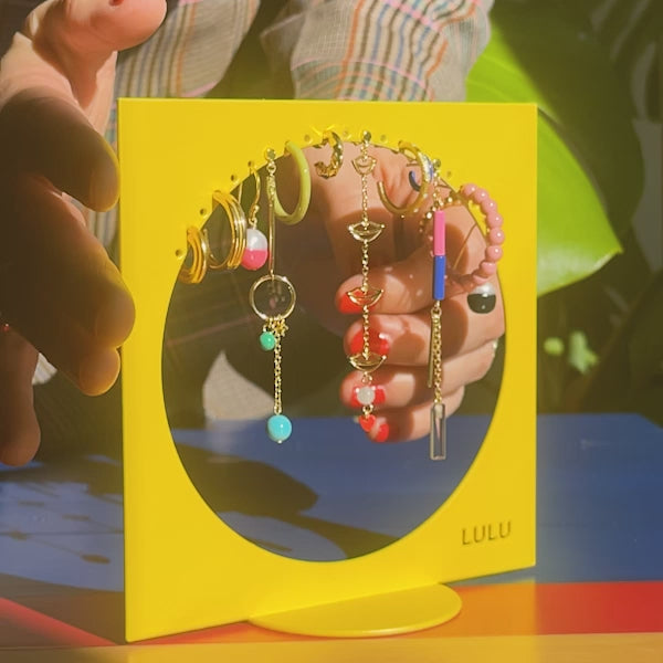 LULU Copenhagen Topping Long Crystal örhÀnge 1 st Ear stud, 1 pcs GuldplÀterad - Video preview