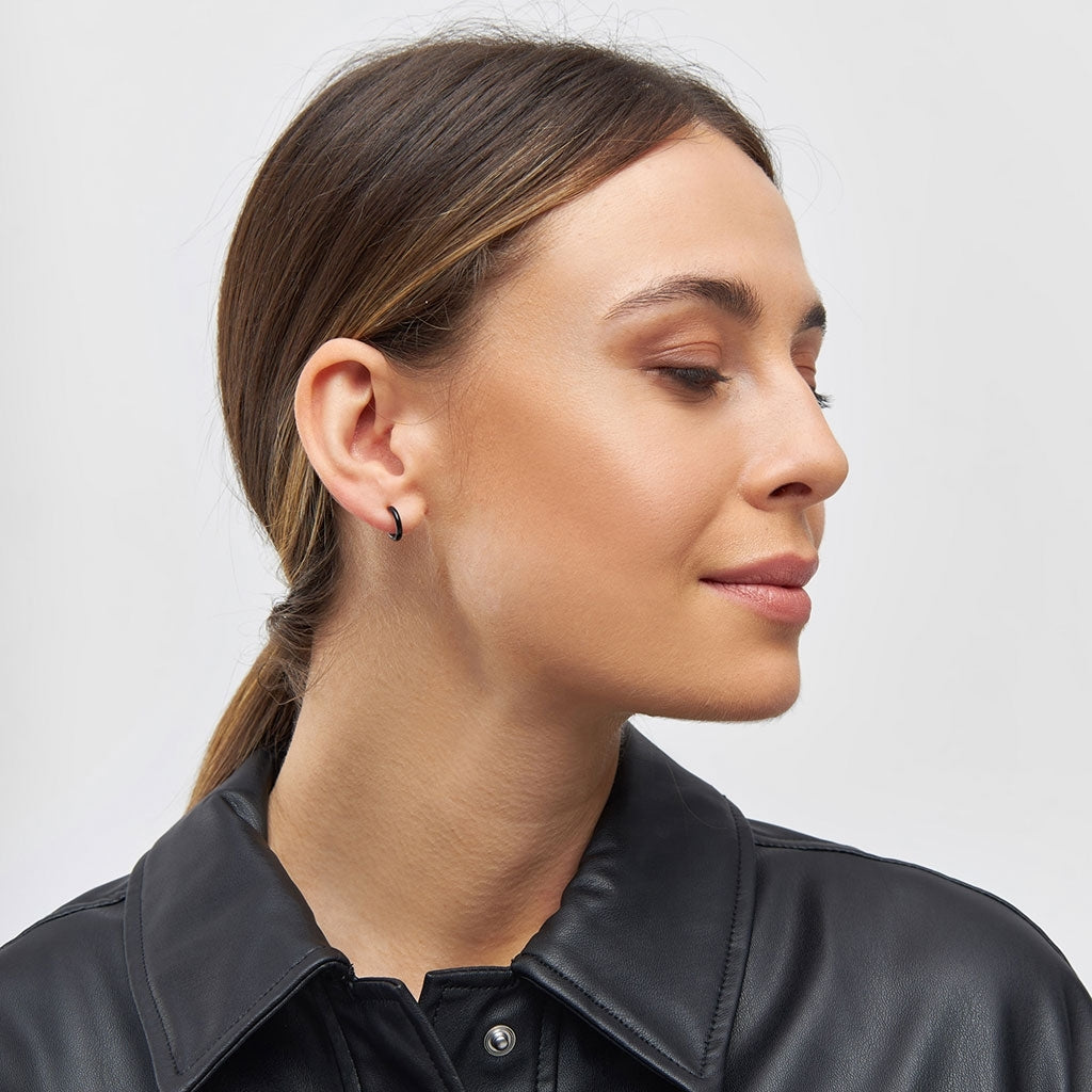 LULU Copenhagen Color Hoop 1 st Hoops Svart