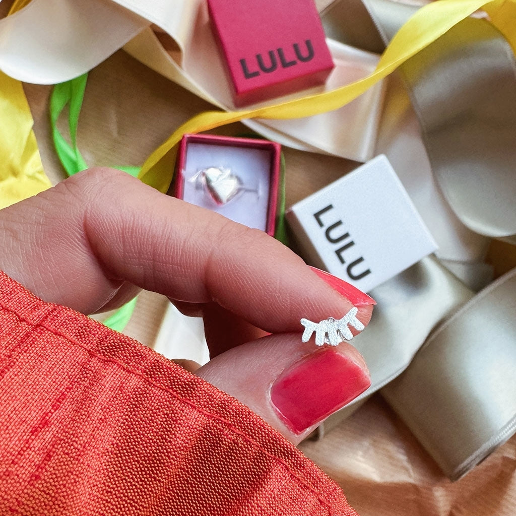 LULU Copenhagen Blink örhänge 1 st borstad Ear stud, 1 pcs Silver