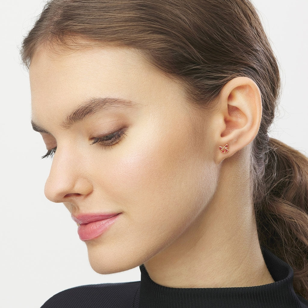 LULU Copenhagen Bow örhänge 1 stk Ear stud, 1 pcs Guldpläterad