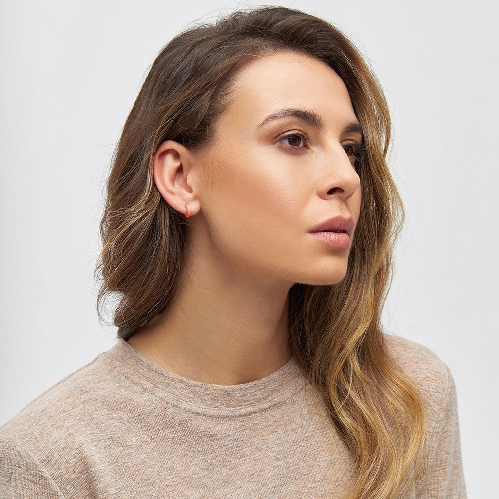 LULU Copenhagen Color Hoop 1 pcs - Box Ear stud, 1 pcs Koralldjur