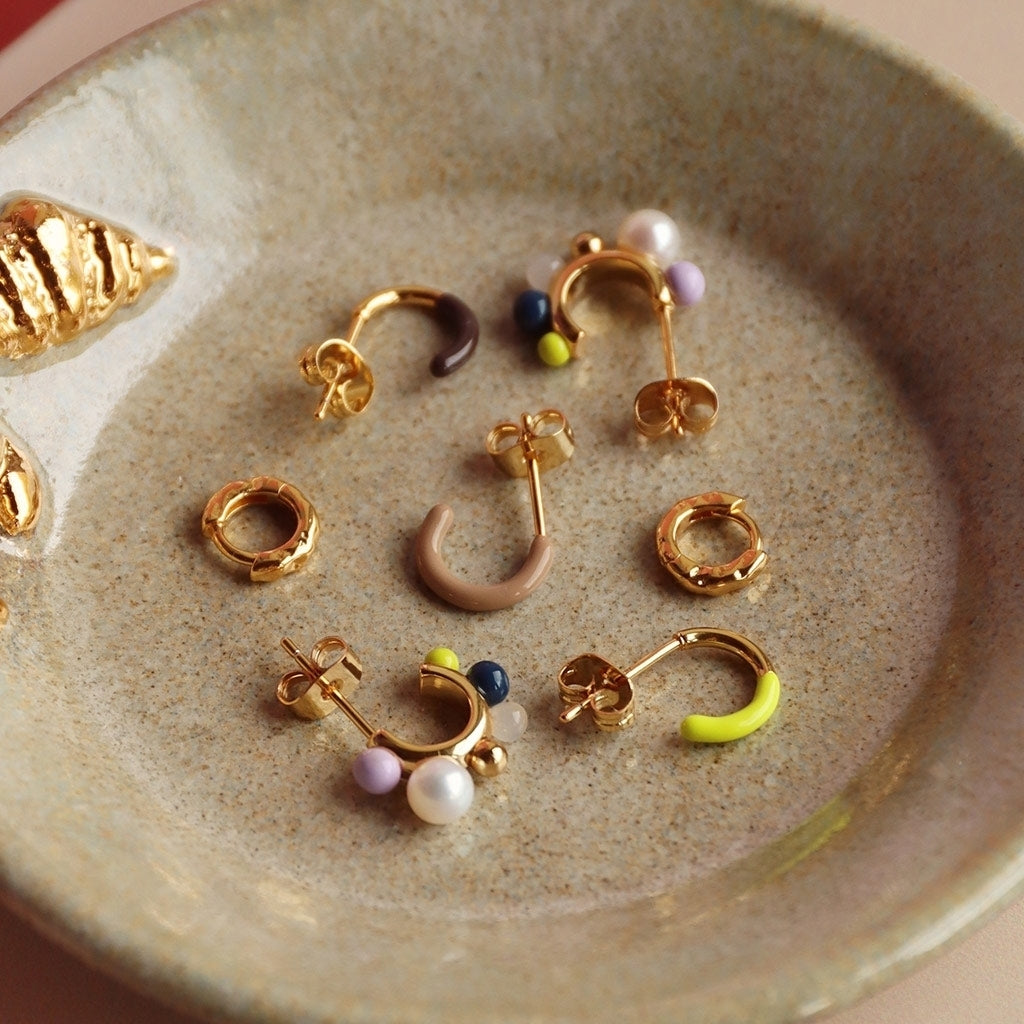 LULU Copenhagen Color Hoop 1 pcs - Box Ear stud, 1 pcs Mocha Mousse