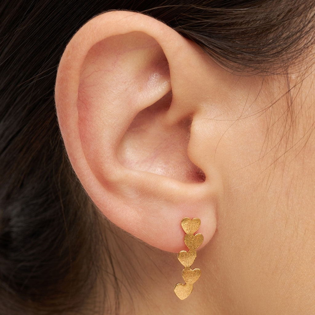 LULU Copenhagen Connected Hearts örhänge 1 st Ear stud, 1 pcs Guldpläterad