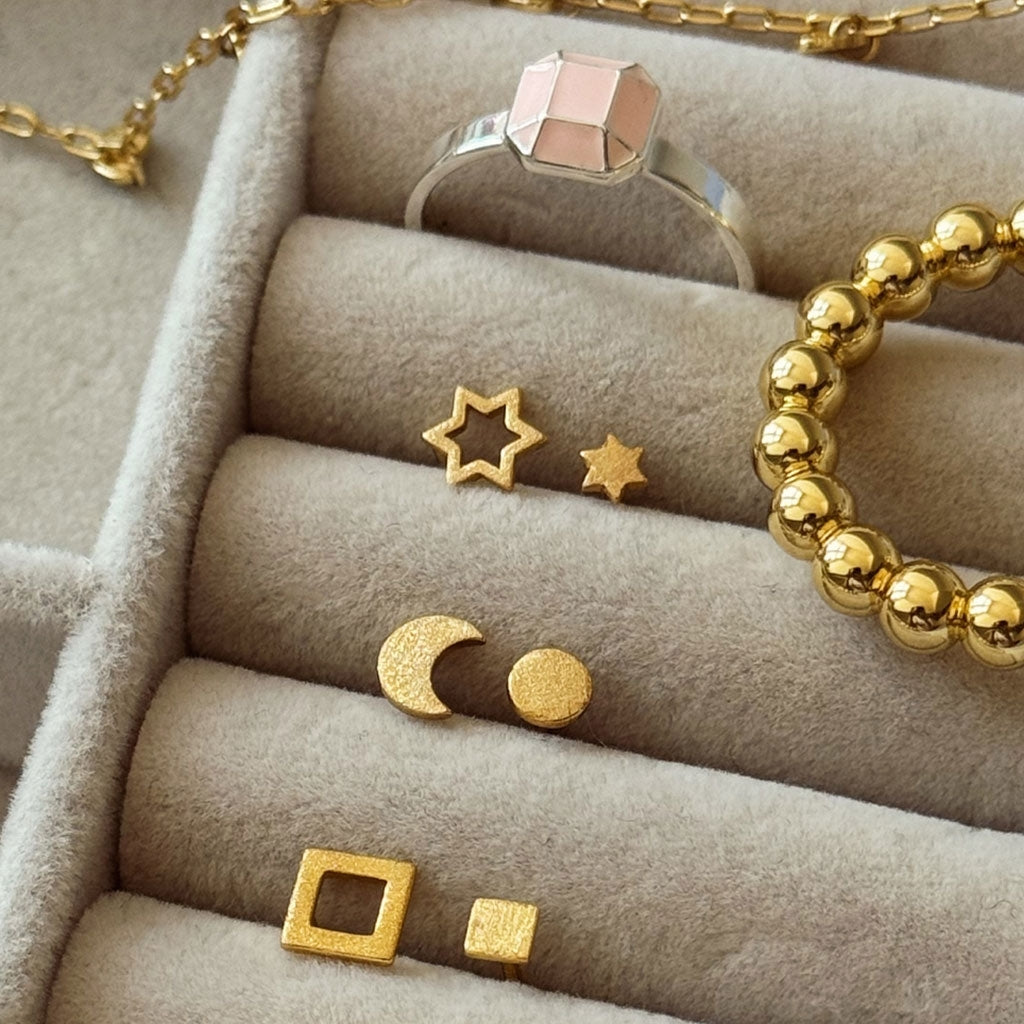 LULU Copenhagen Family Star örhängen par Earrings, pairs Guldpläterad