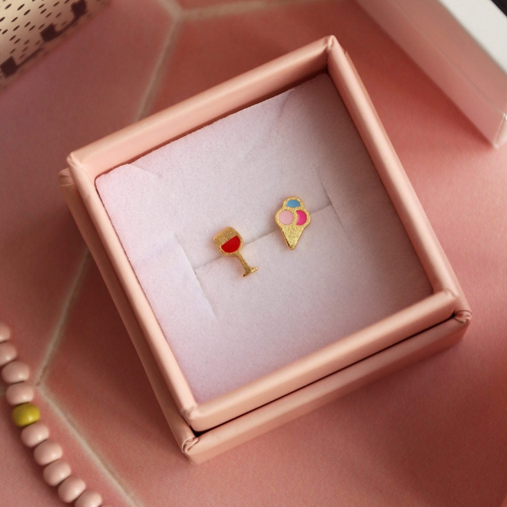 LULU Copenhagen Friday örhänge 1 st Ear stud, 1 pcs Guldpläterad