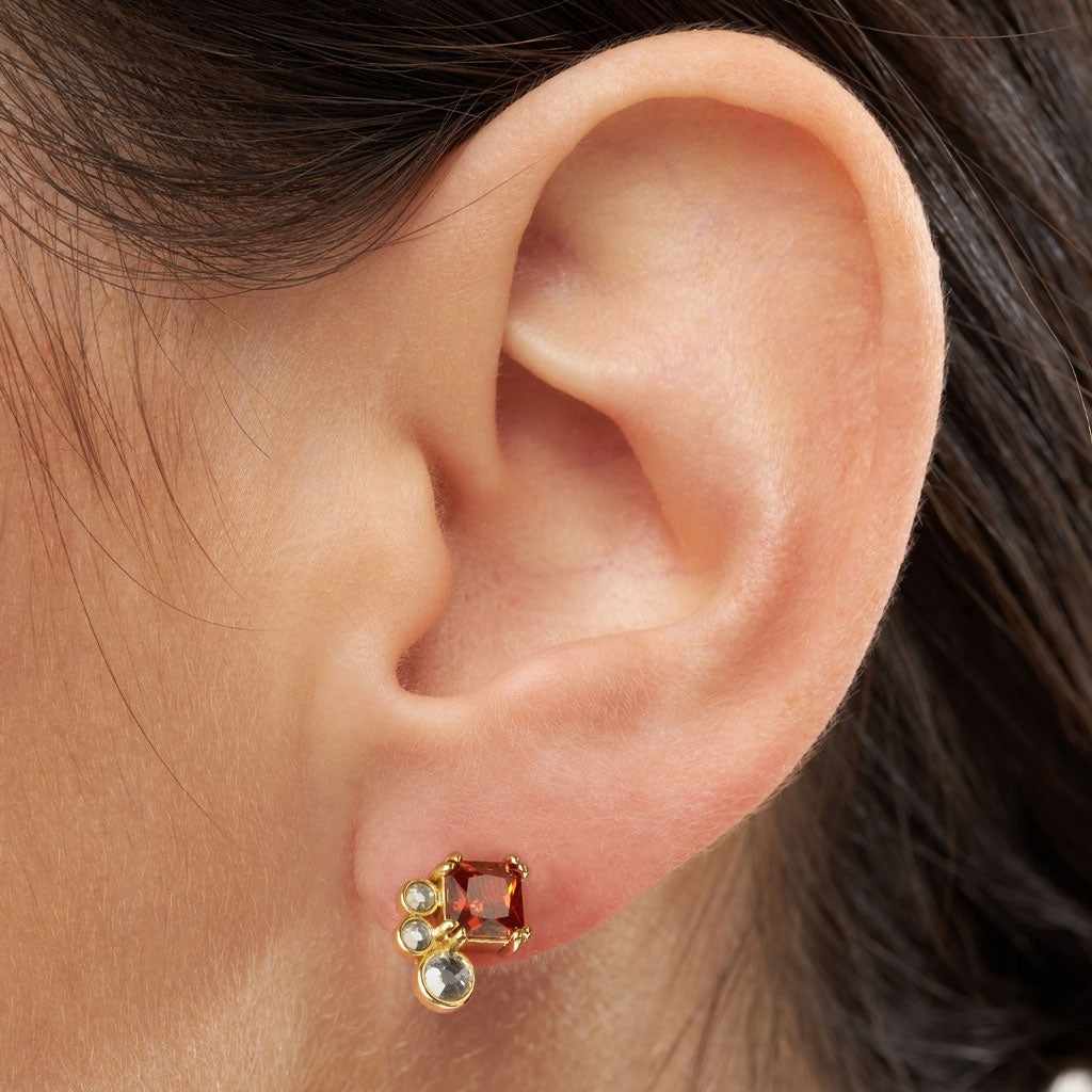 LULU Copenhagen Gala Red Bling Left örhänge 1 st Ear stud, 1 pcs Guldpläterad