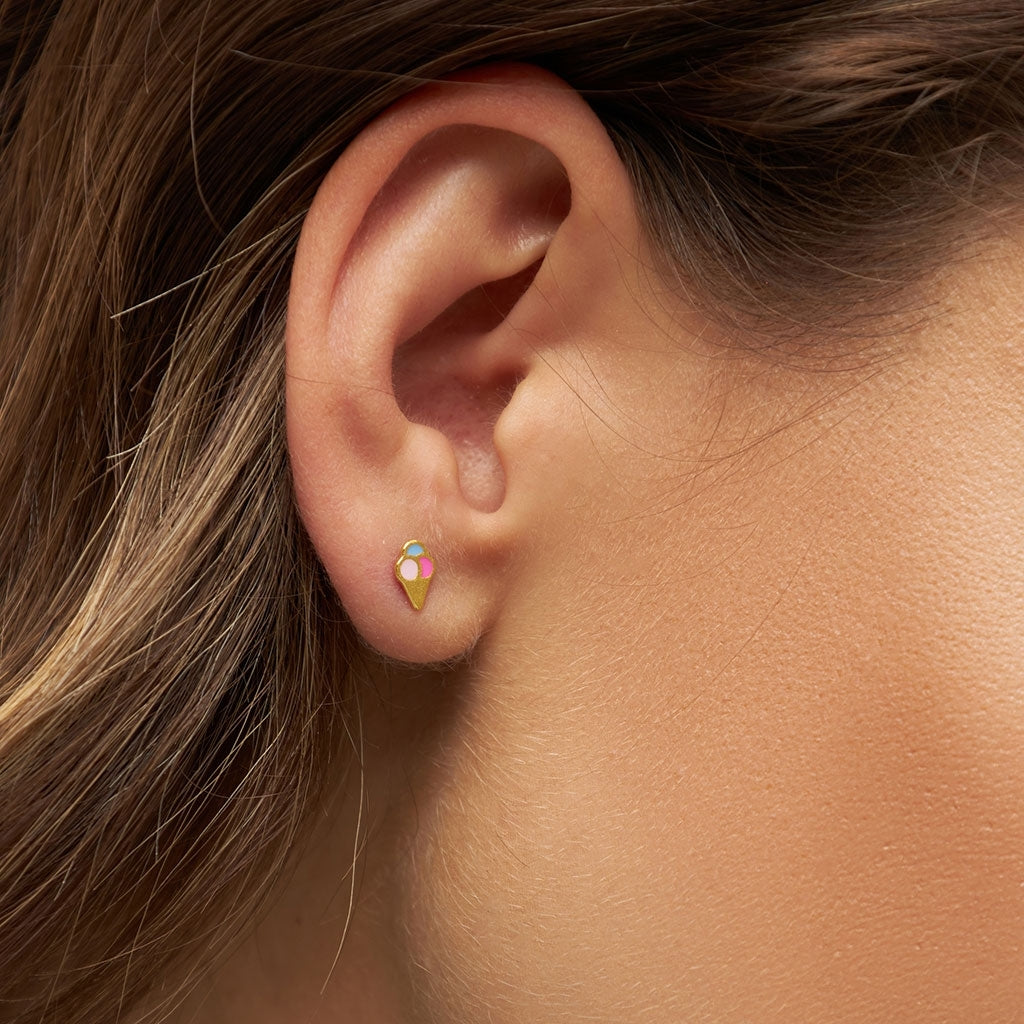 LULU Copenhagen Ice cone örhänge 1 st Ear stud, 1 pcs Guldpläterad