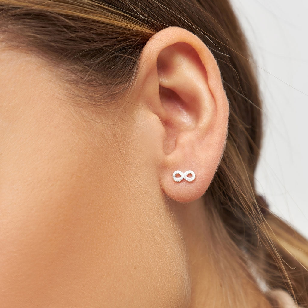 LULU Copenhagen Infinity örhänge 1 st Ear stud, 1 pcs Silver