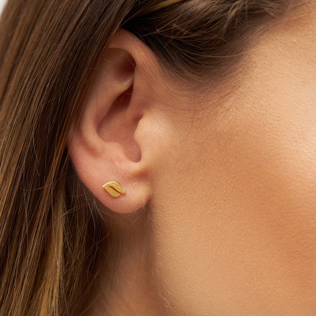 LULU Copenhagen Leaf örhänge 1 st Ear stud, 1 pcs Guldpläterad