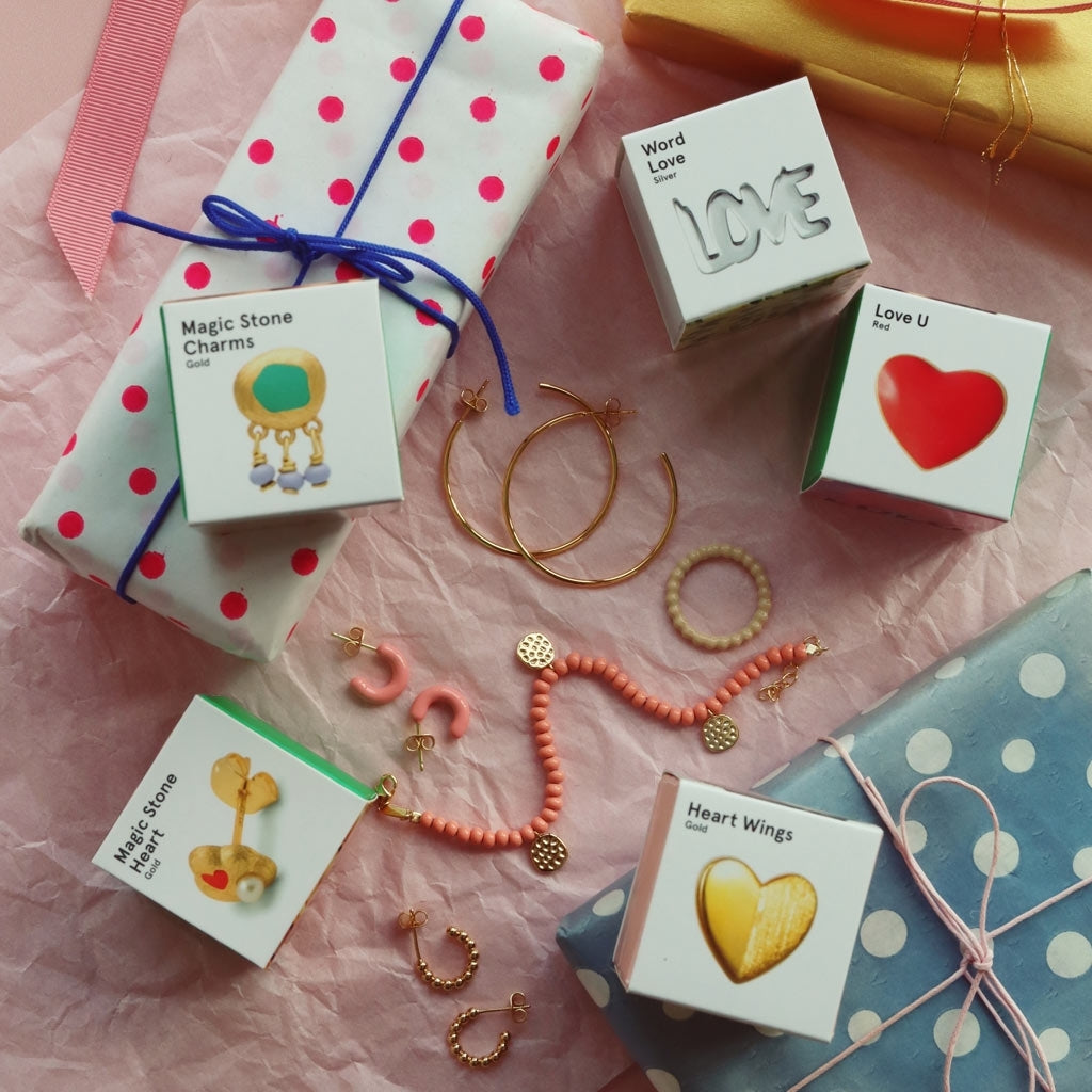 LULU Copenhagen Magic Stone Heart örhänge 1 st Ear stud, 1 pcs Guldpläterad