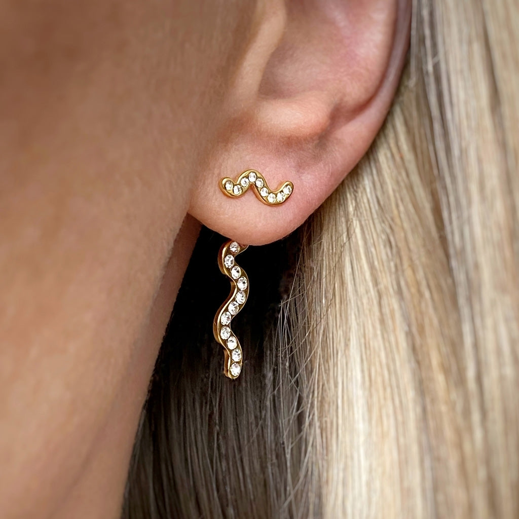 LULU Copenhagen Snaky örhänge 1 st guldpläterad Ear stud, 1 pcs Vit