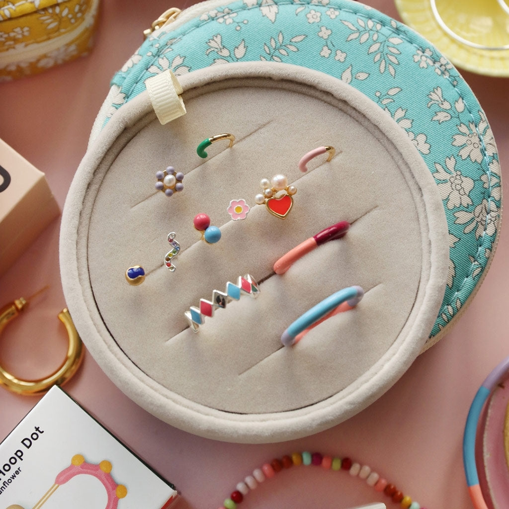 LULU Copenhagen Snaky örhänge 1 st silverpläterad Ear stud, 1 pcs Rainbow