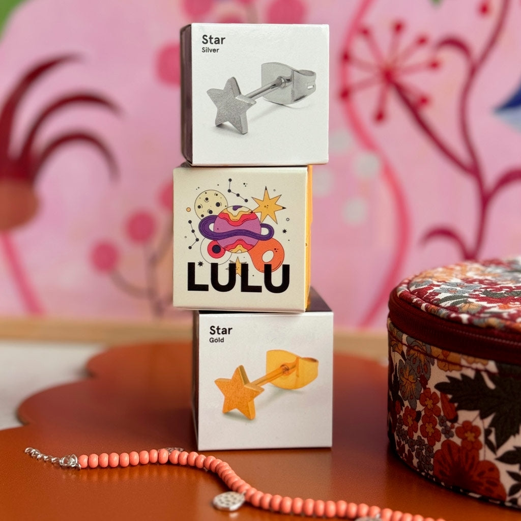 LULU Copenhagen Star örhänge 1 st Ear stud, 1 pcs Guldpläterad