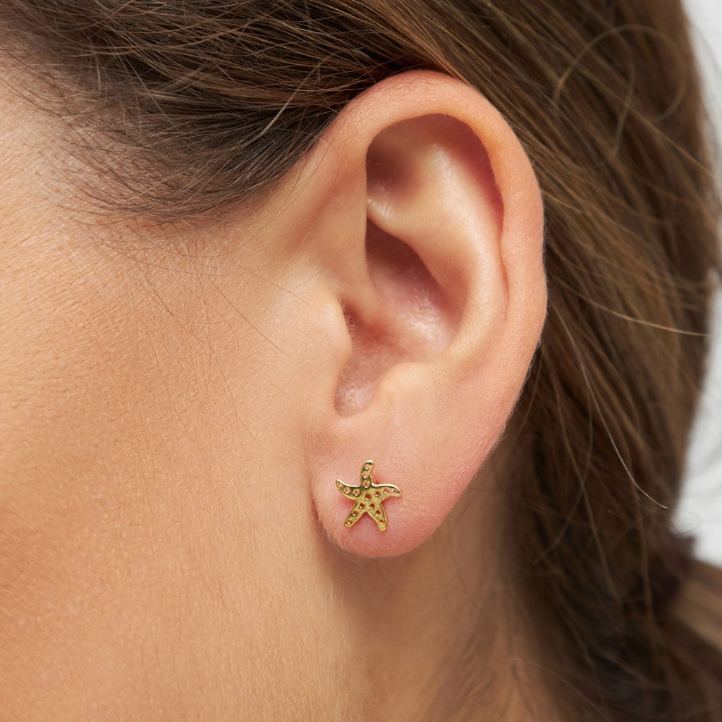 LULU Copenhagen Starfish örhänge 1 st Ear stud, 1 pcs Guldpläterad