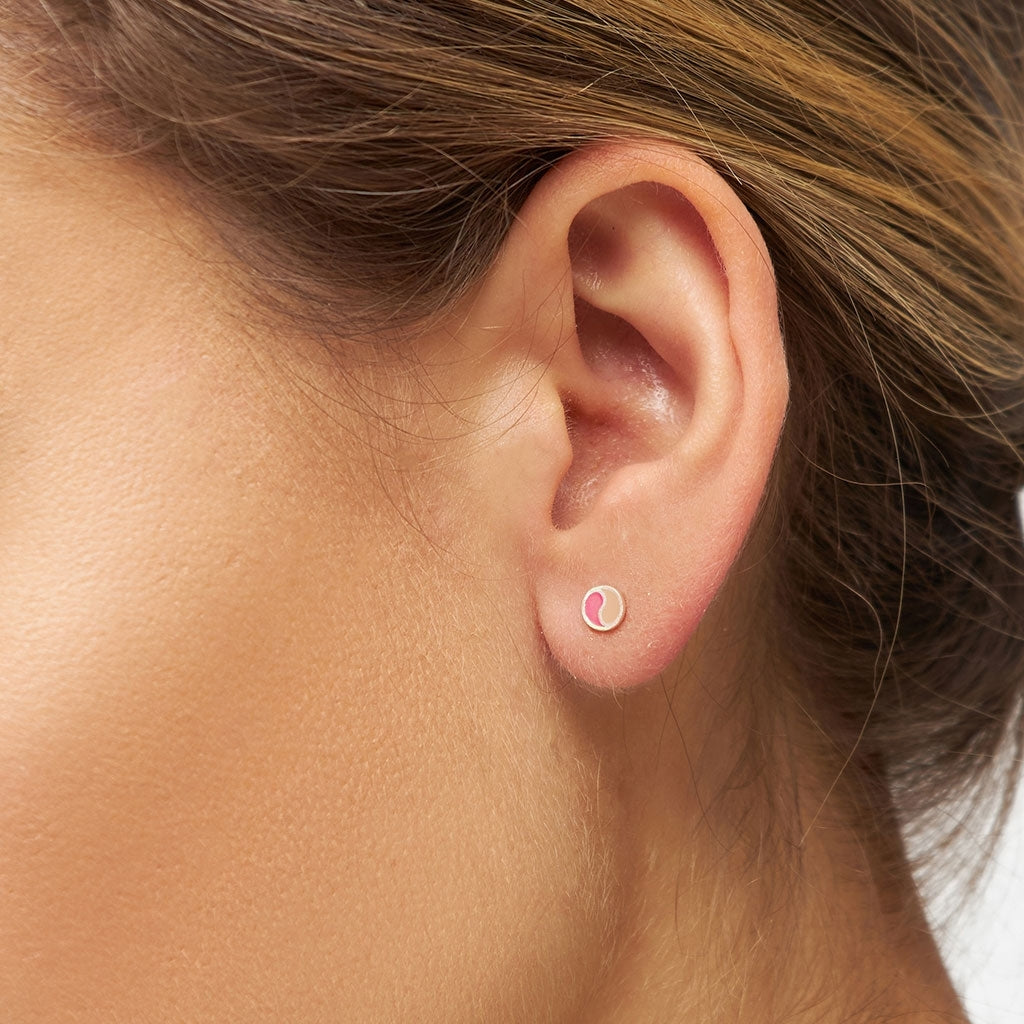 LULU Copenhagen Yin Yang örhänge 1 st Ear stud, 1 pcs Pink/Buttercream