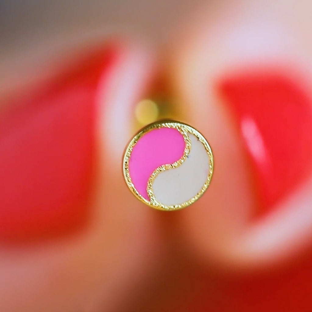 LULU Copenhagen Yin Yang örhänge 1 st Ear stud, 1 pcs Pink/Buttercream
