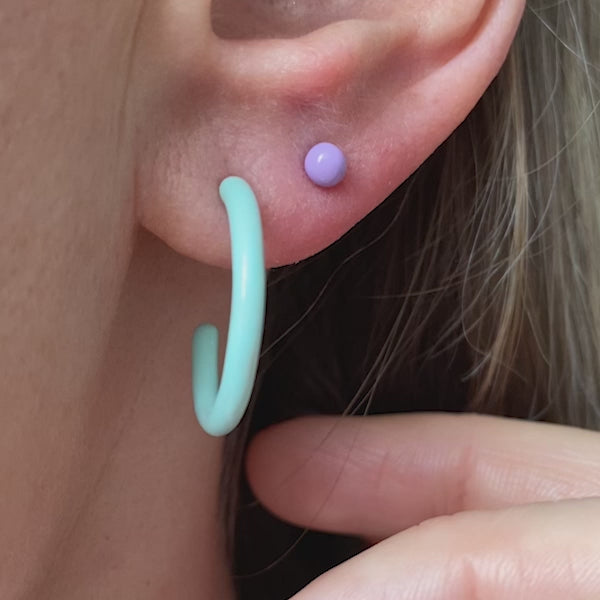 LULU Copenhagen Color Hoops Medium par Hoops Mint - Video preview