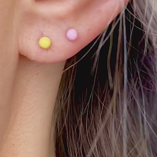 LULU Copenhagen Color Ball örhänge 1 st Ear stud, 1 pcs Blå - Video preview