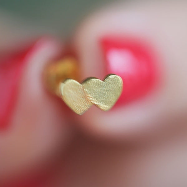LULU Copenhagen Domino Hearts 2 örhänge 1 st Ear stud, 1 pcs Guldpläterad - Video preview